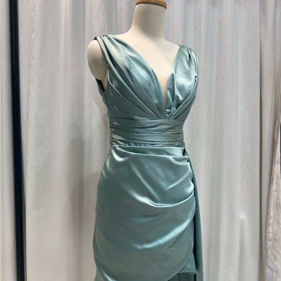 Ocean Teal V-neck Evening Gown - Picture 5 of 6